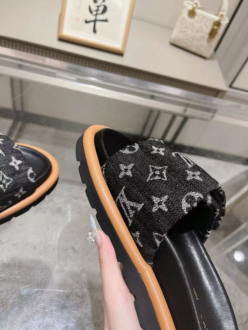 Louis Vuitton Slippers